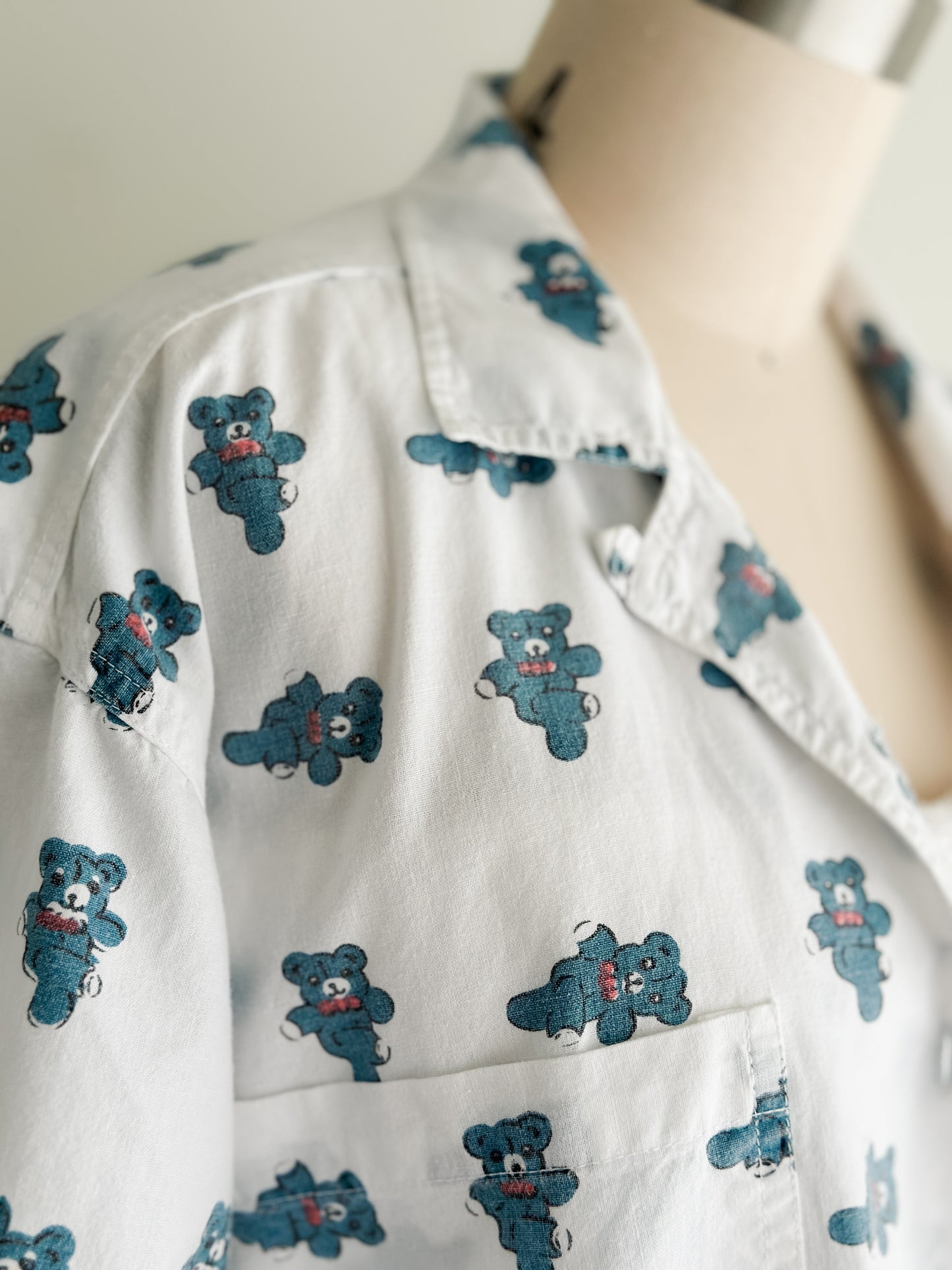 vintage bear print cotton shirt (M)