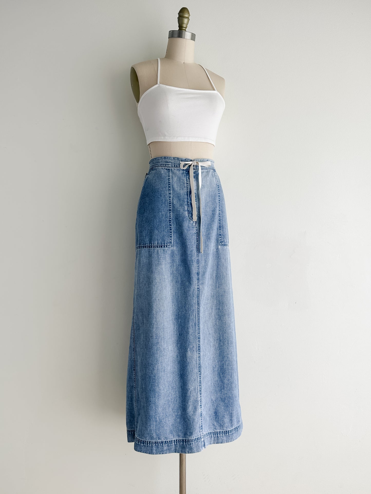 vintage denim maxi skirt (M/L)