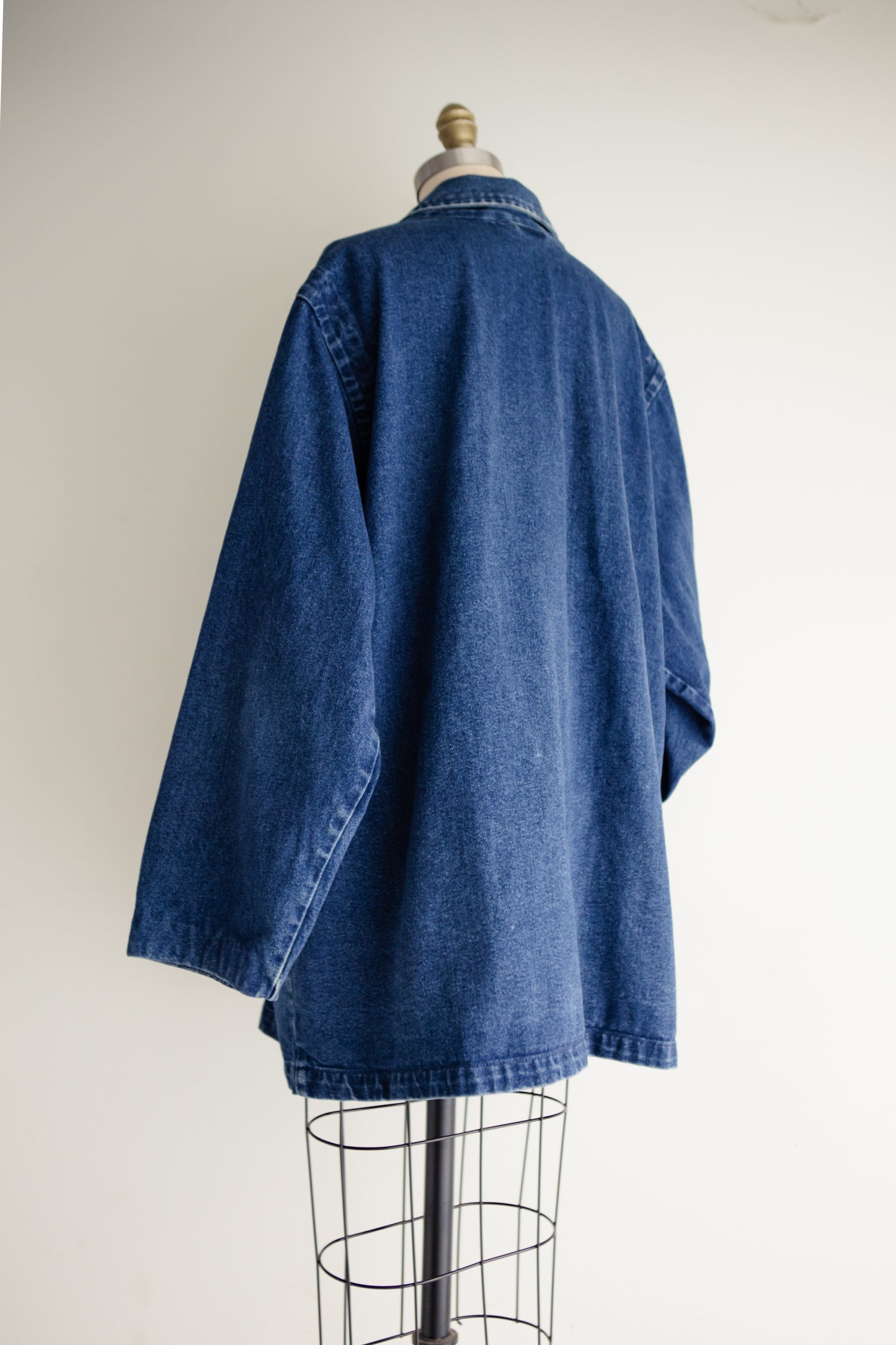 vintage denim trench coat (L)