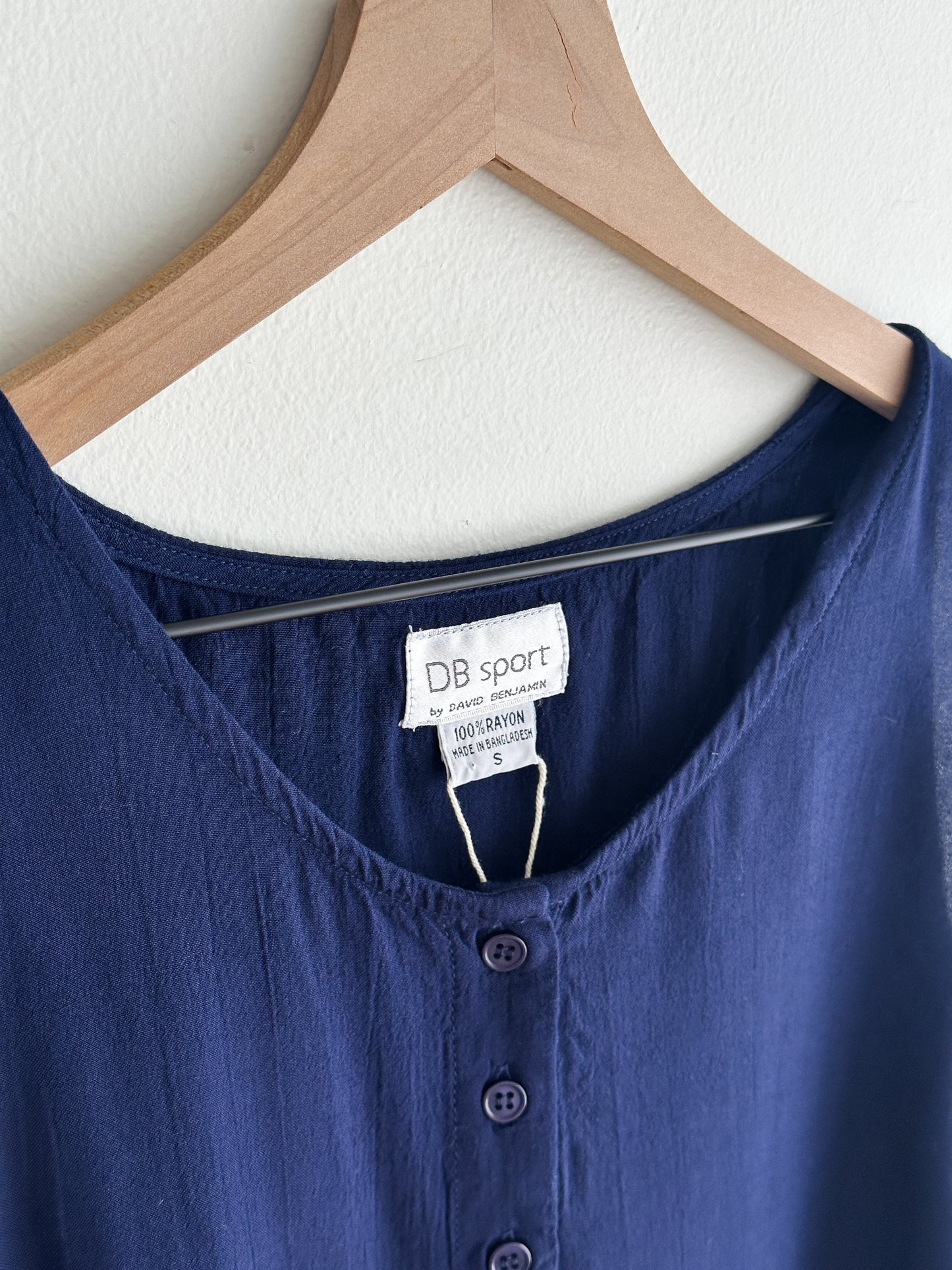 vintage navy sleeveless top (S/M)