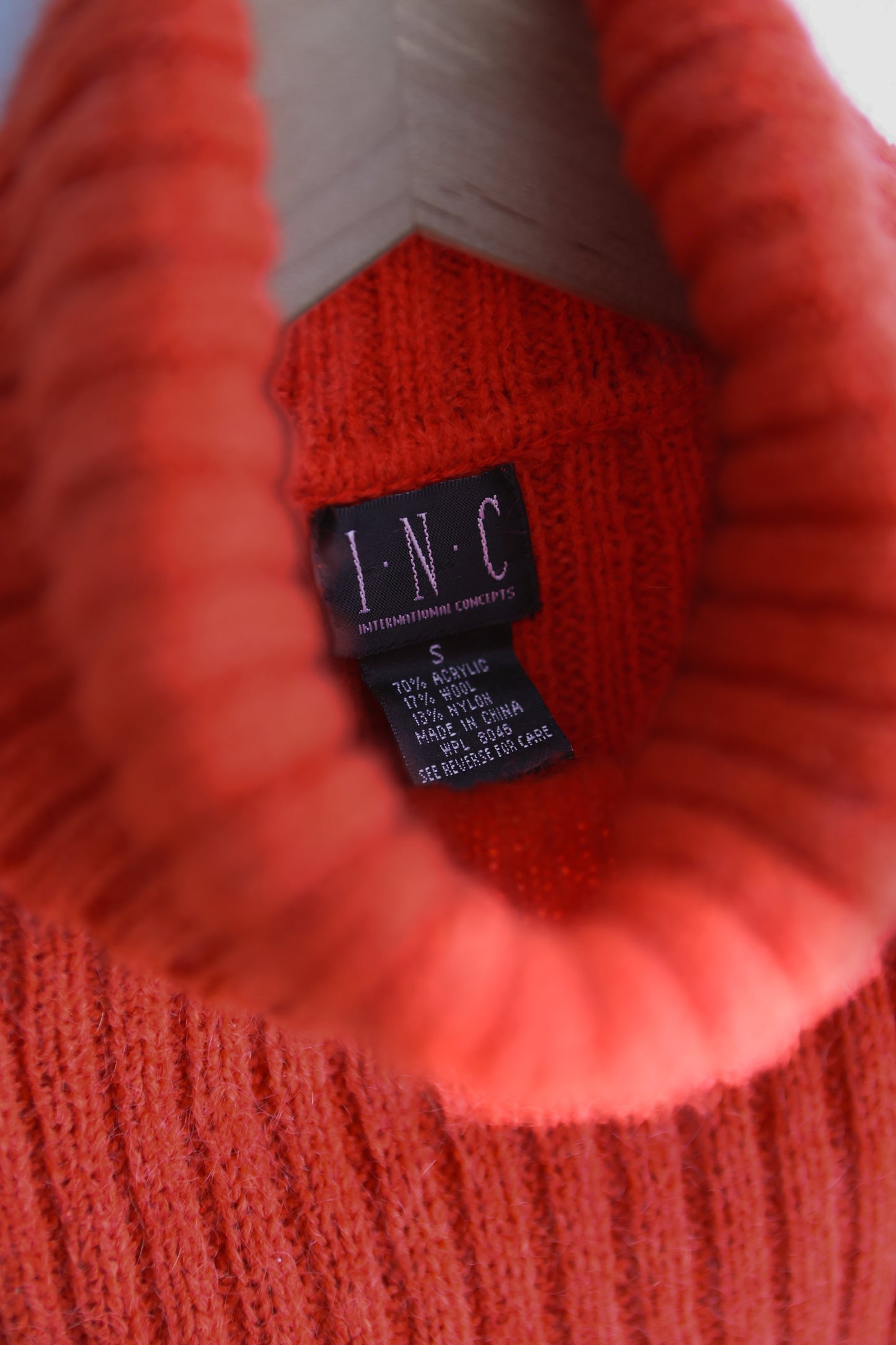 vintage tomato red wool sweater (S)