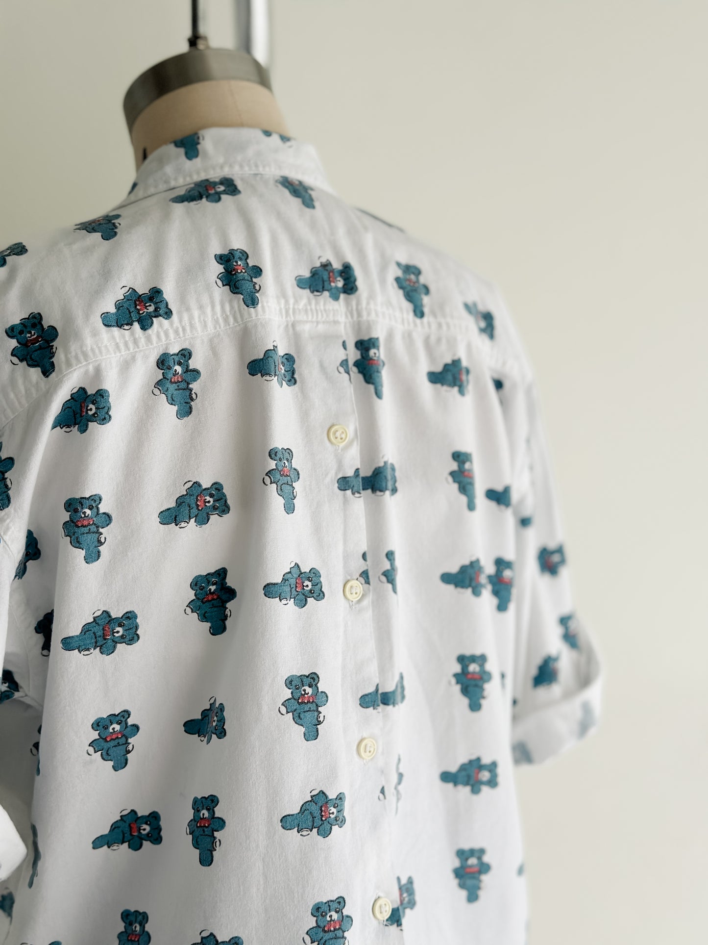 vintage bear print cotton shirt (M)
