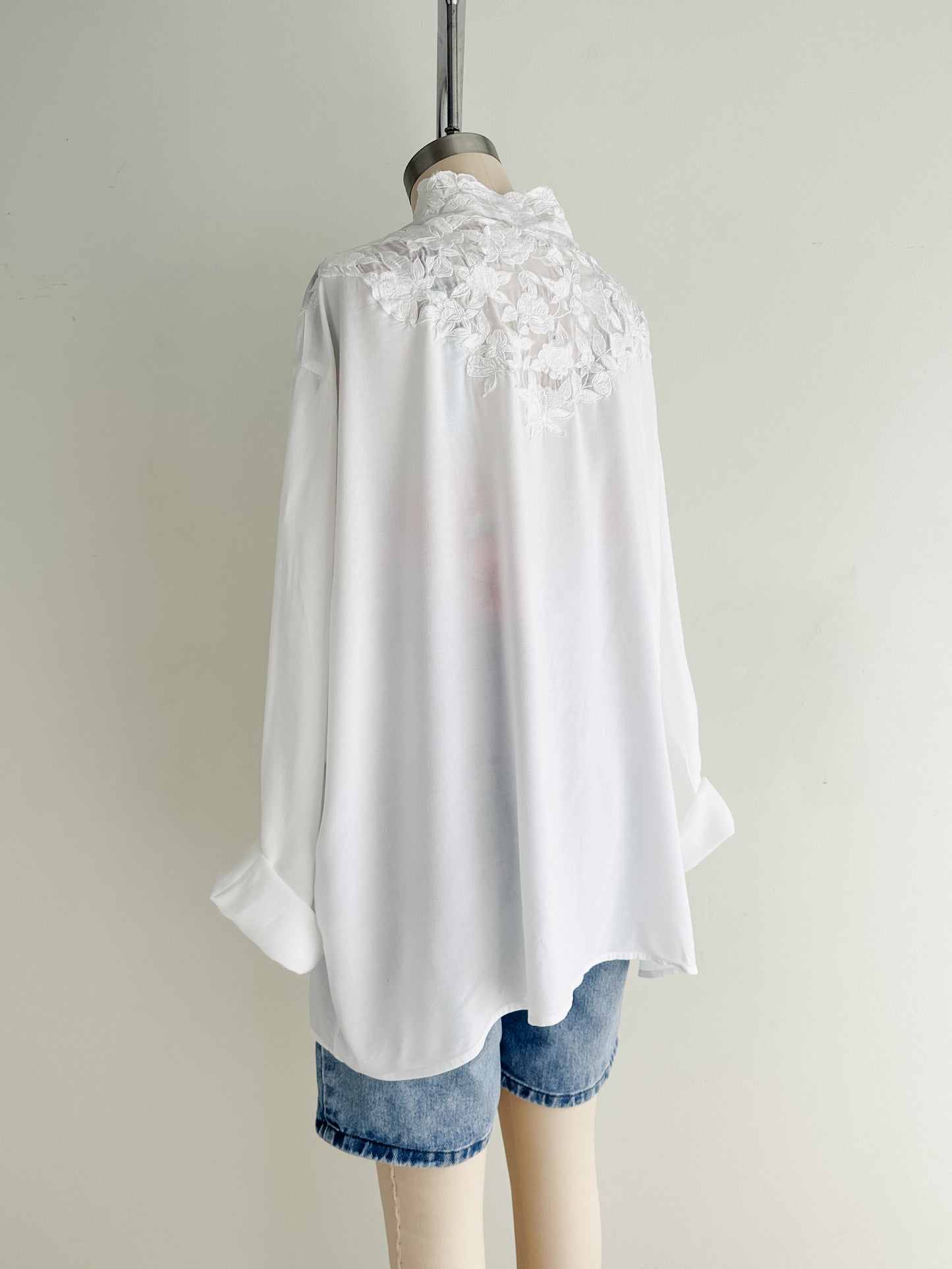 vintage white layering blouse (L)
