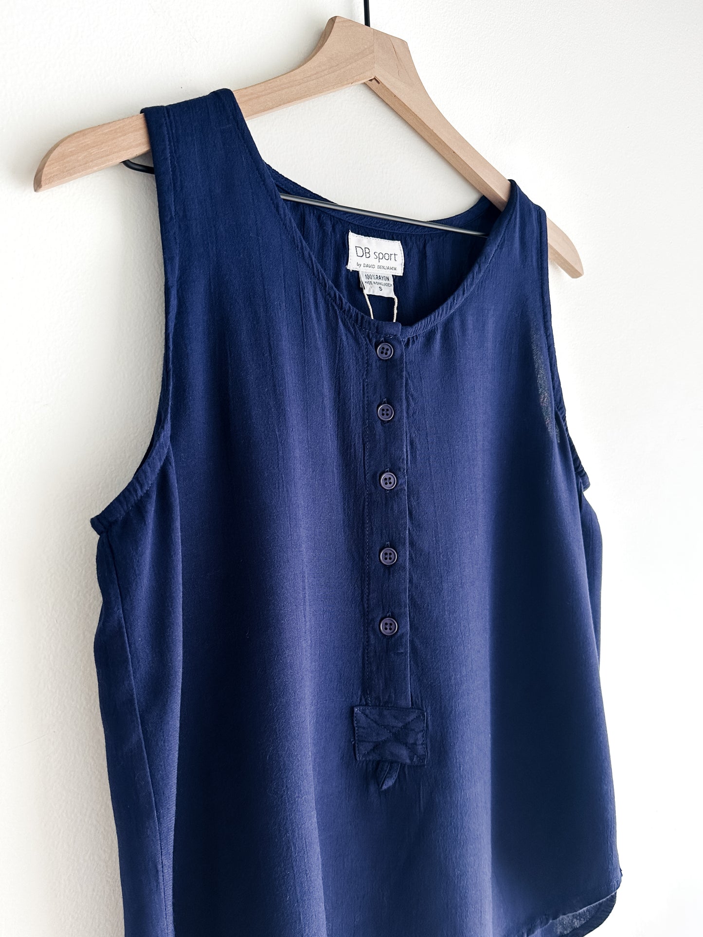vintage navy sleeveless top (S/M)