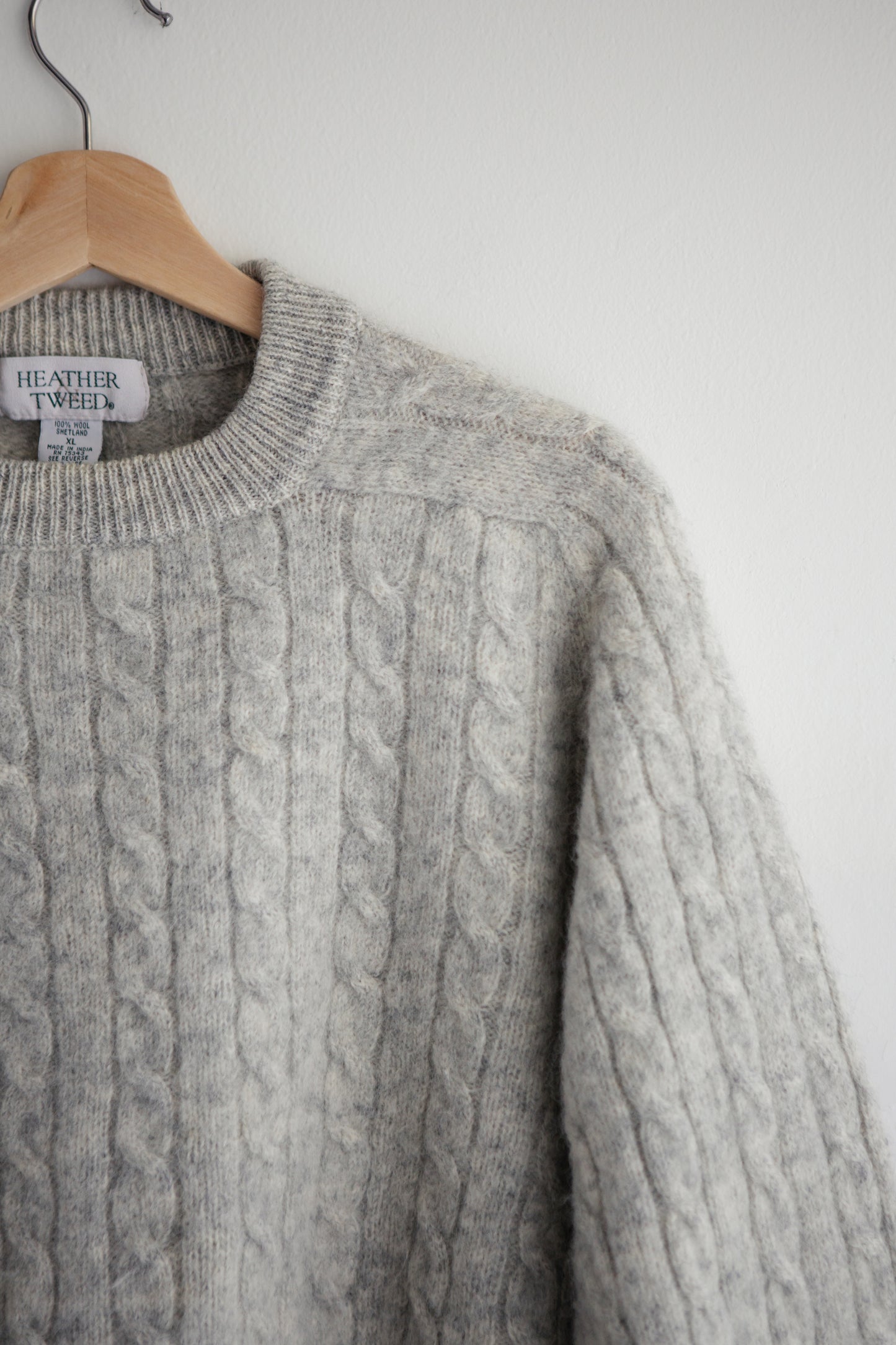 vintage heathered cableknit wool sweater (M)