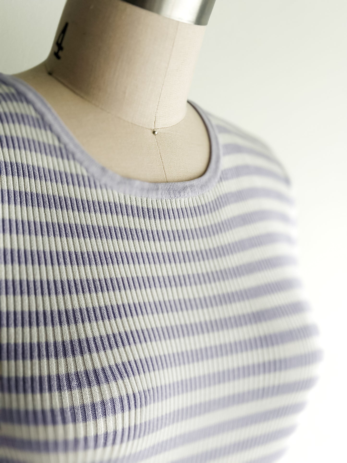 vintage lavender ribbed knit tee (S)