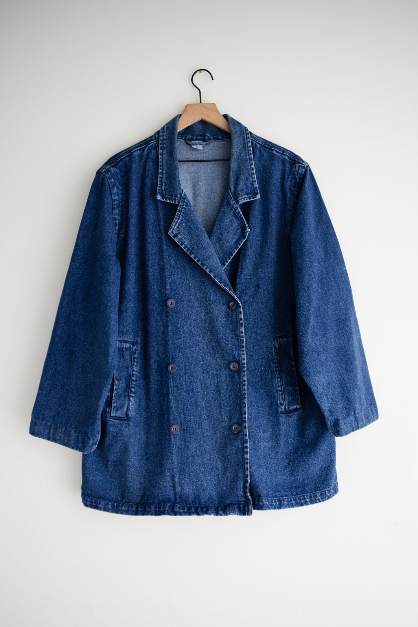 vintage denim trench coat (L)