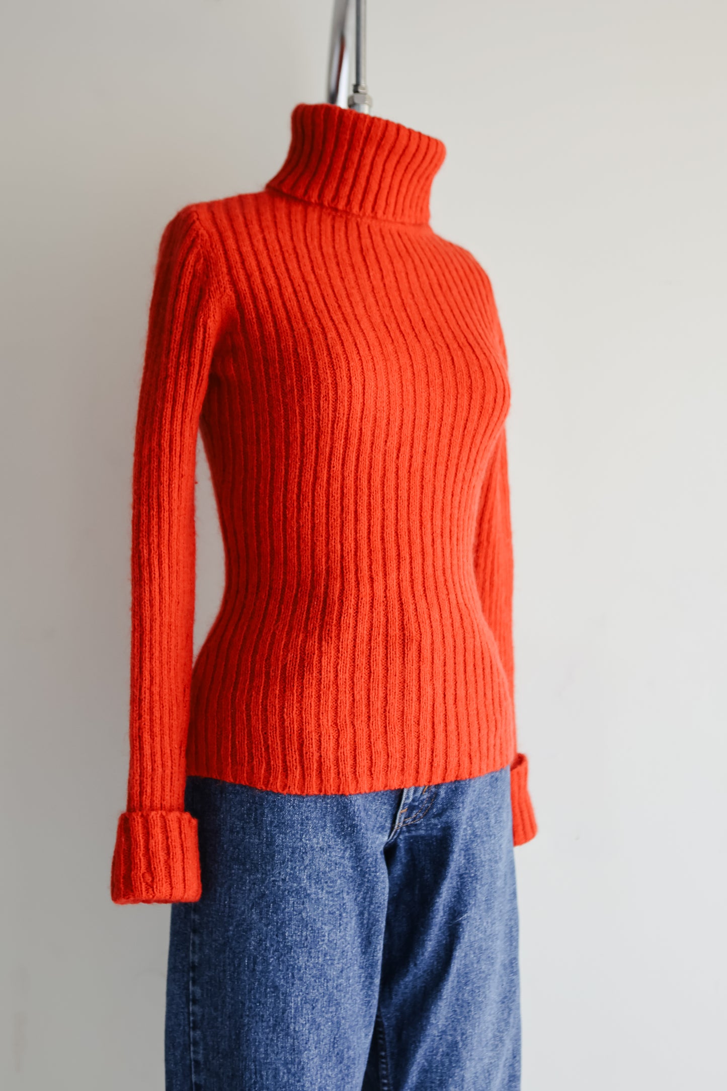 vintage tomato red wool sweater (S)
