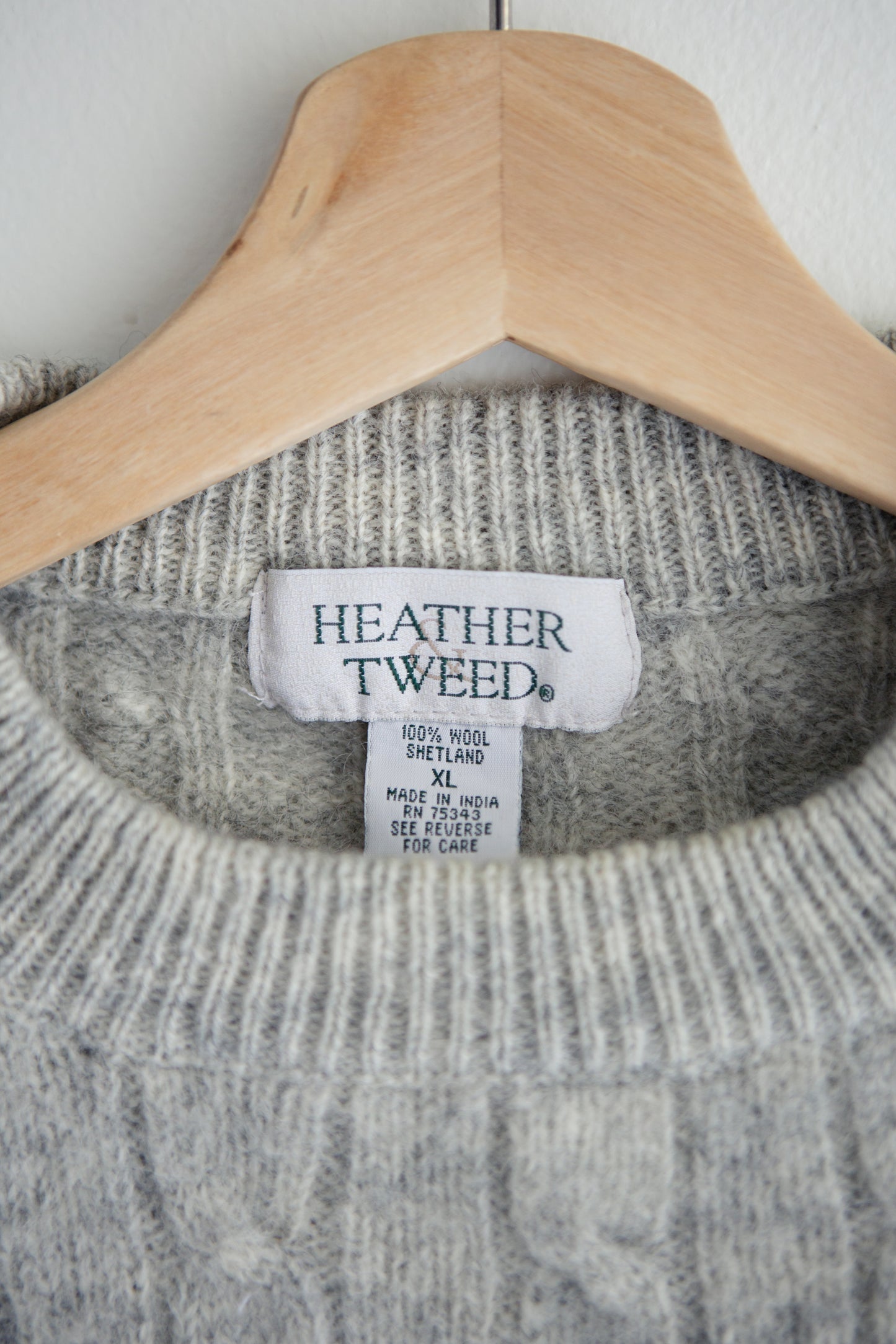 vintage heathered cableknit wool sweater (M)