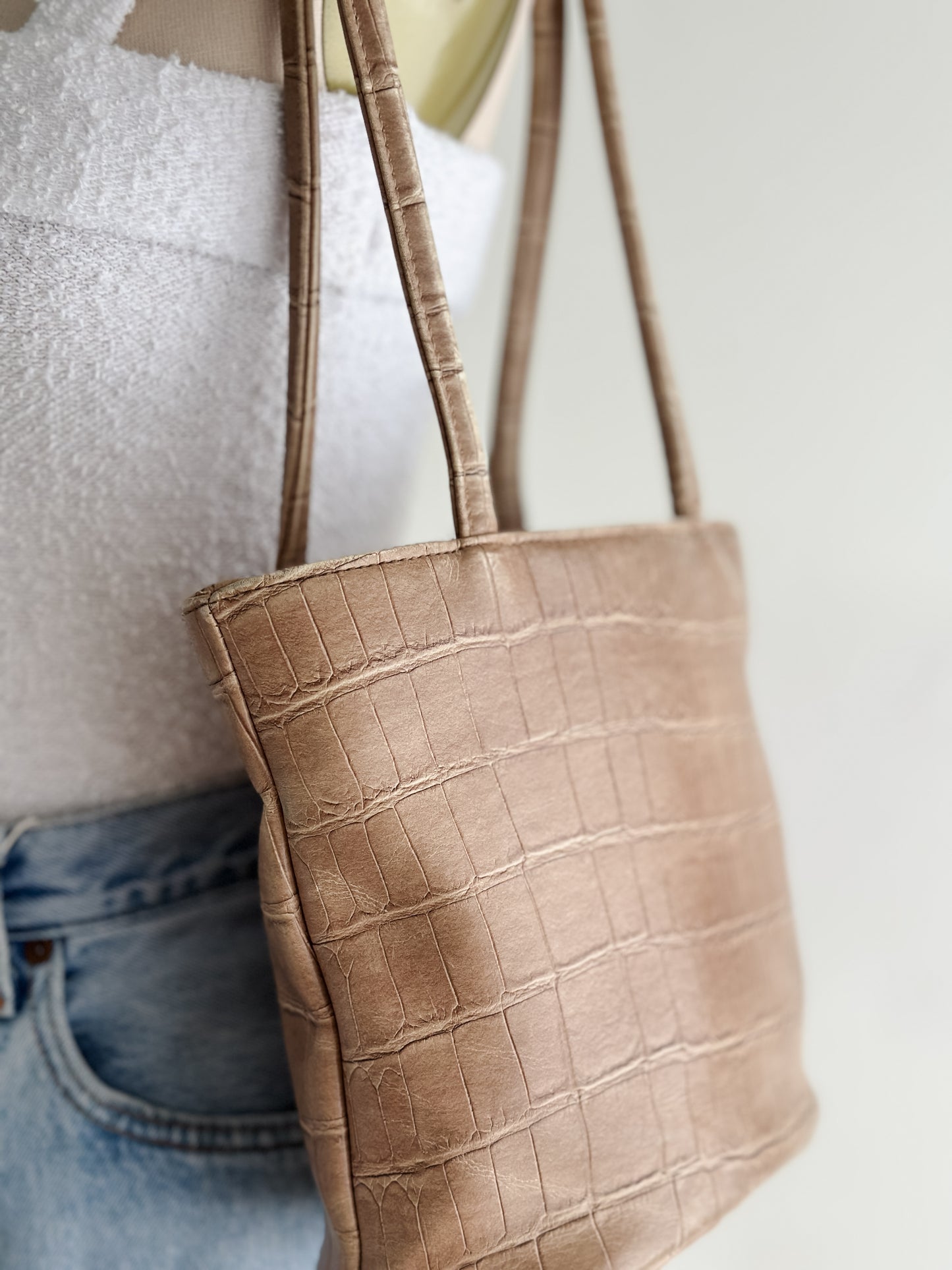 vintage taupe faux leather handbag