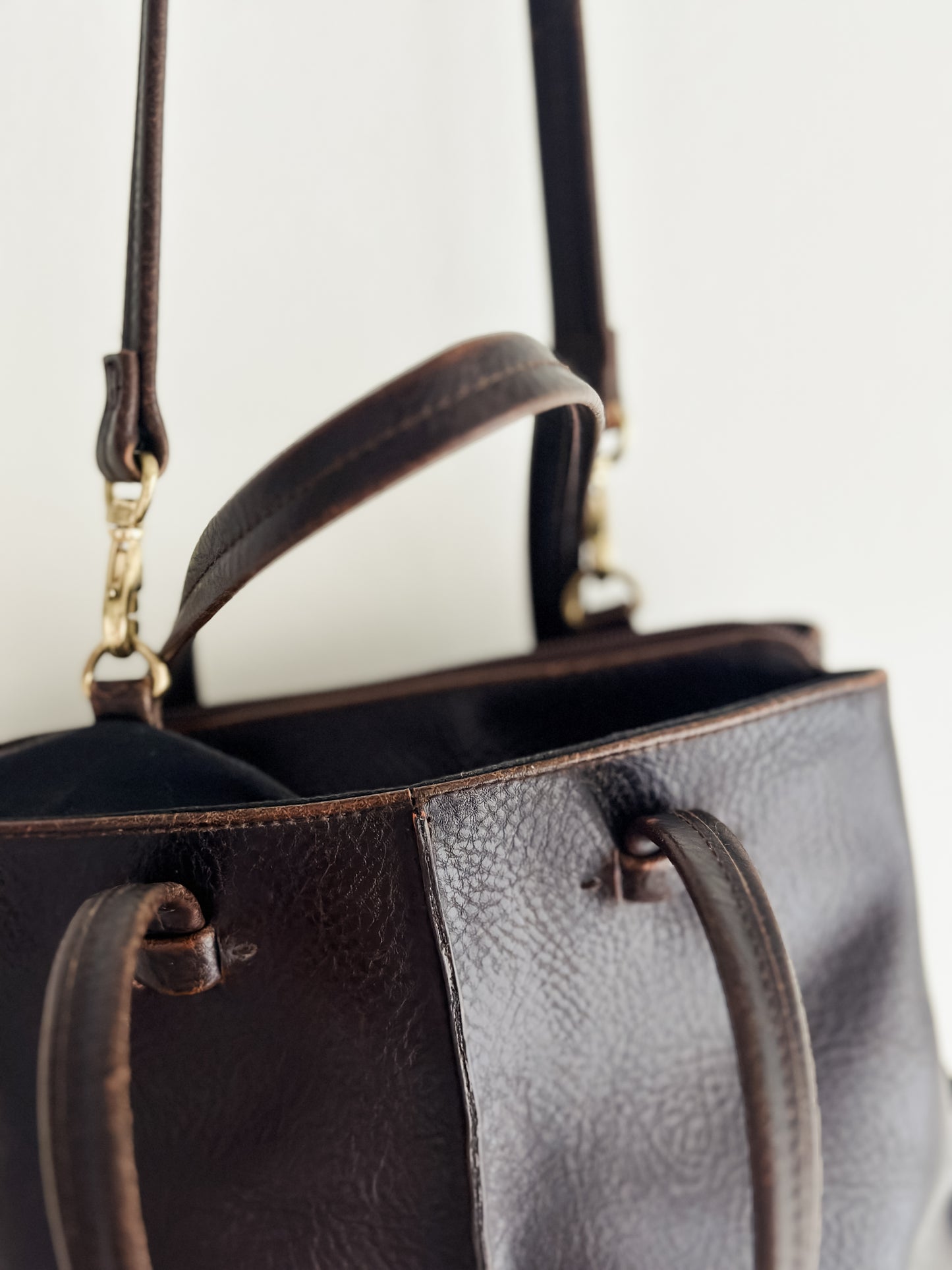 vintage brown leather handbag
