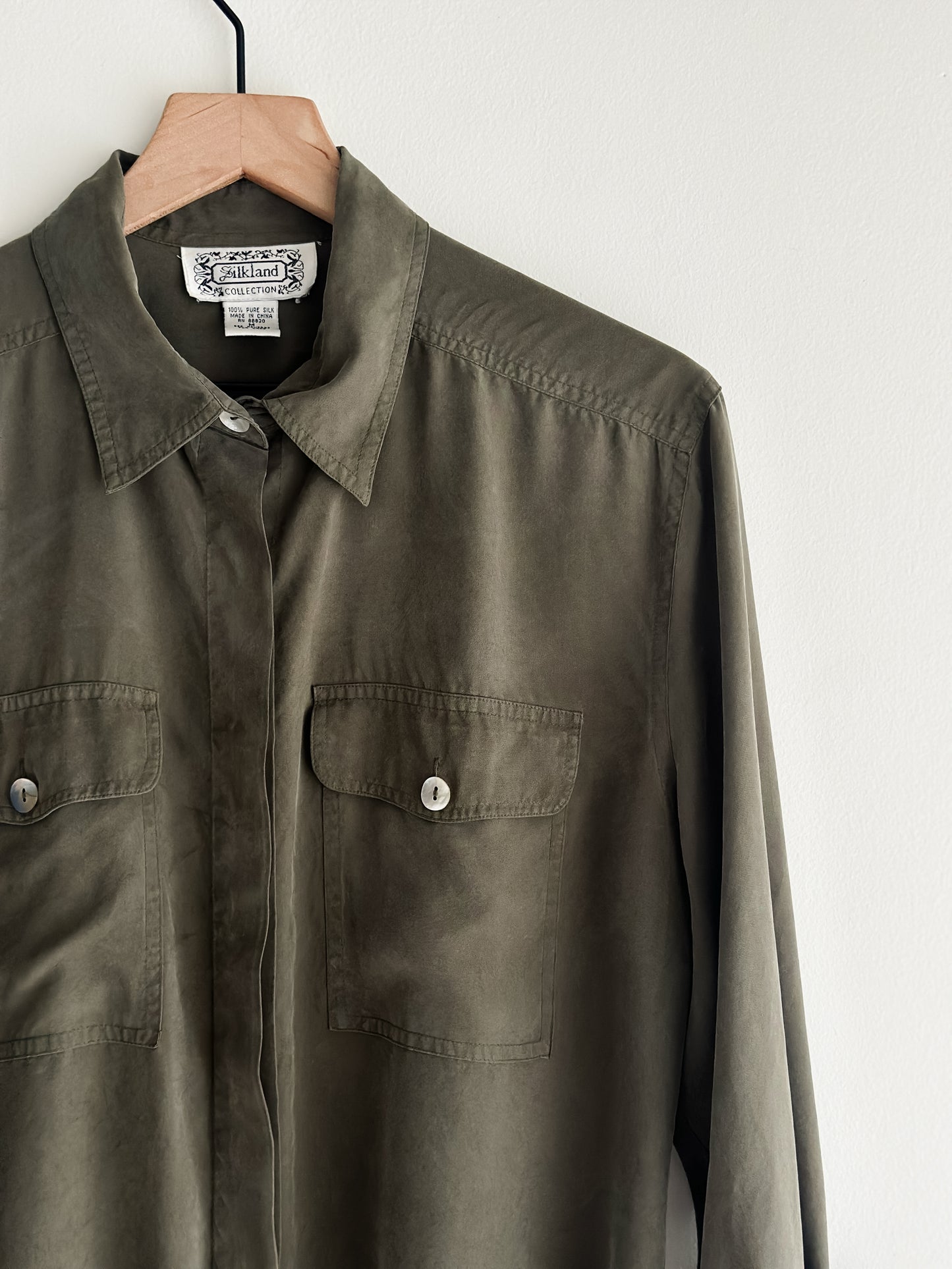 vintage olive silk shirt (M)