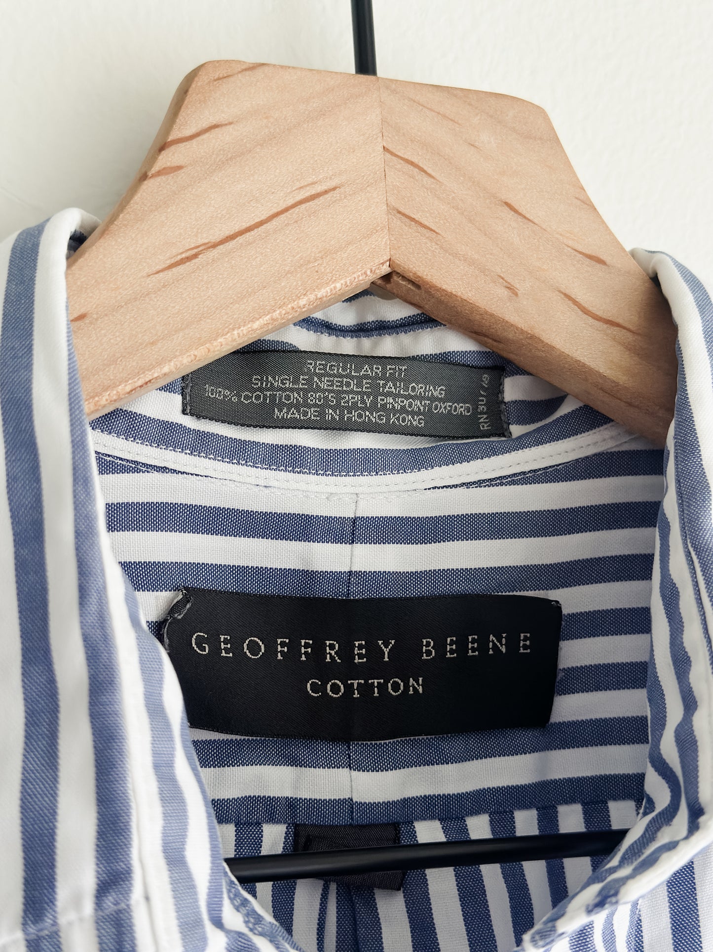 vintage blue stripe button down shirt (M)
