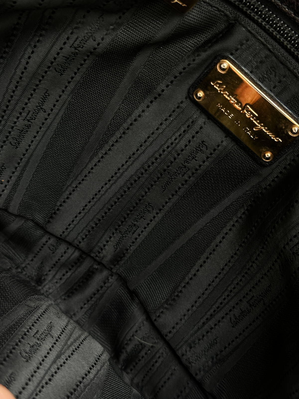 vintage Ferregamo Gancini crossbody