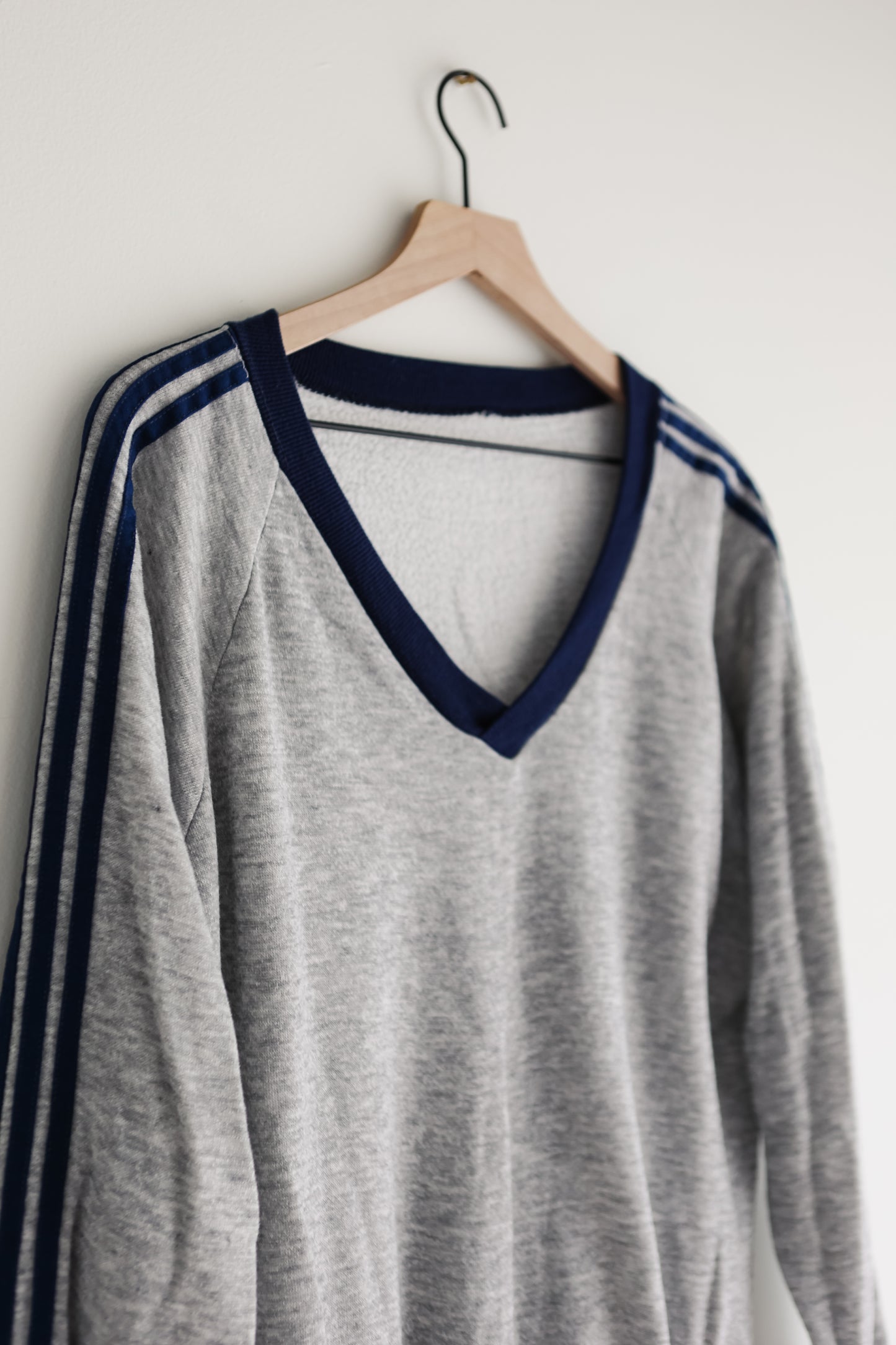 vintage grey raglan sweatshirt (M)