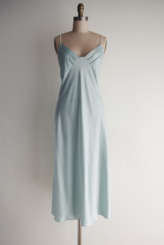 vintage light blue chemise (M)