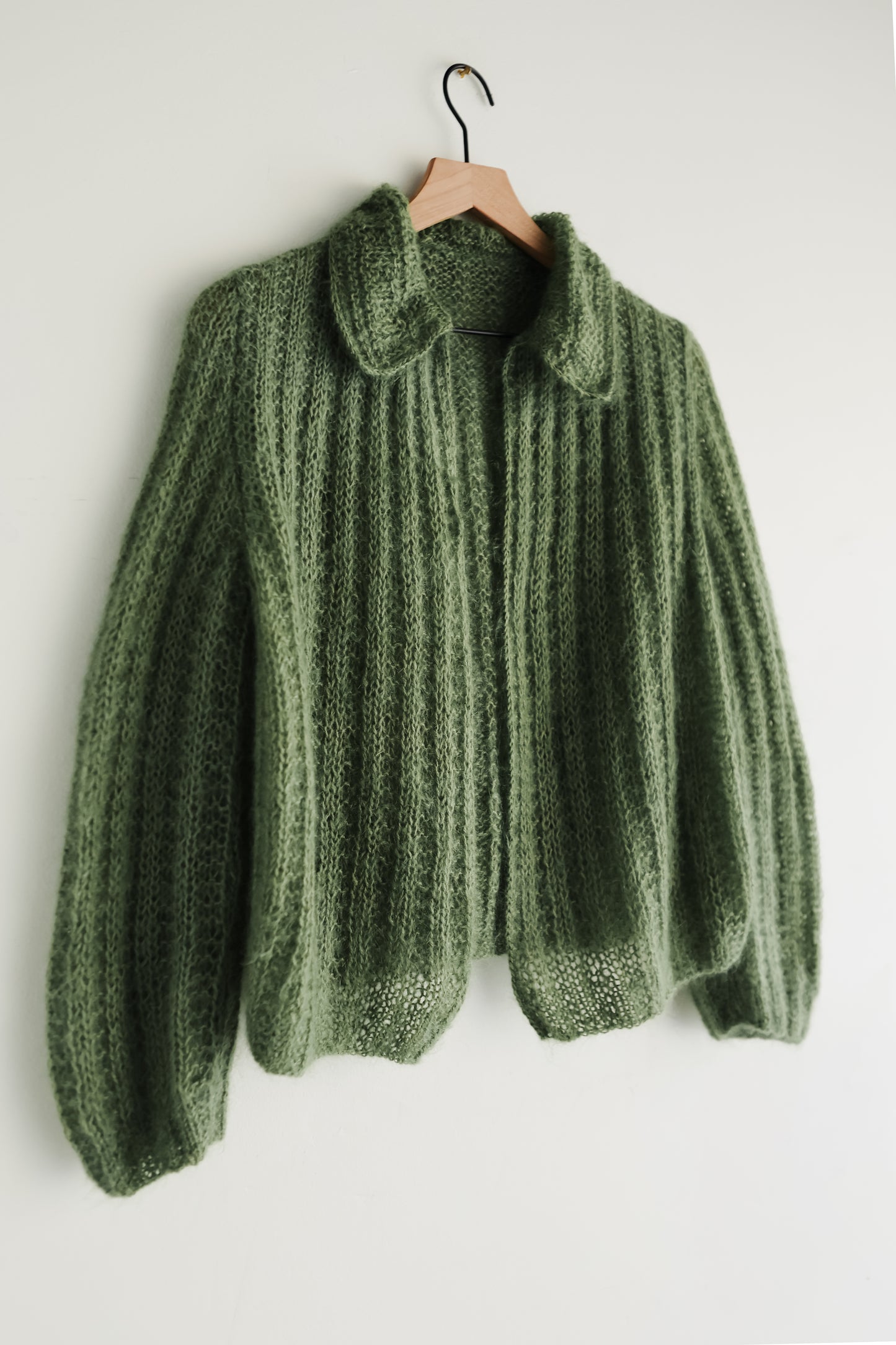 vintage avocado mohair cardigan (M)