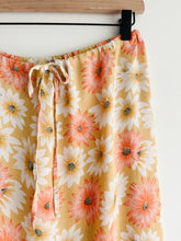 Load image into Gallery viewer, vintage sunny flower crepe skirt (M-L)
