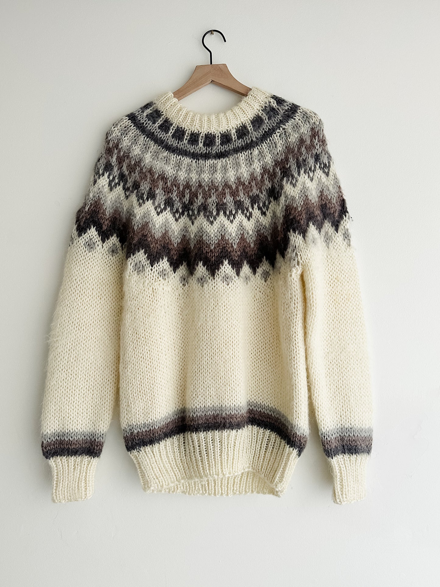 vintage fair isle sweater (L)