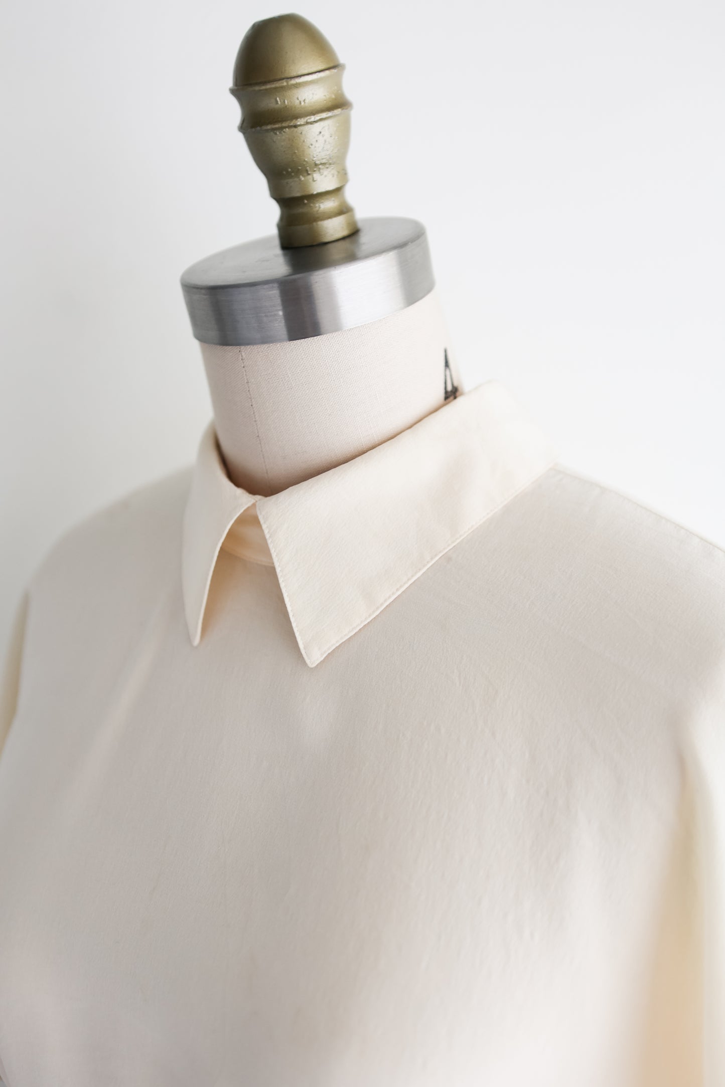 vintage crepe silk blouse (S)