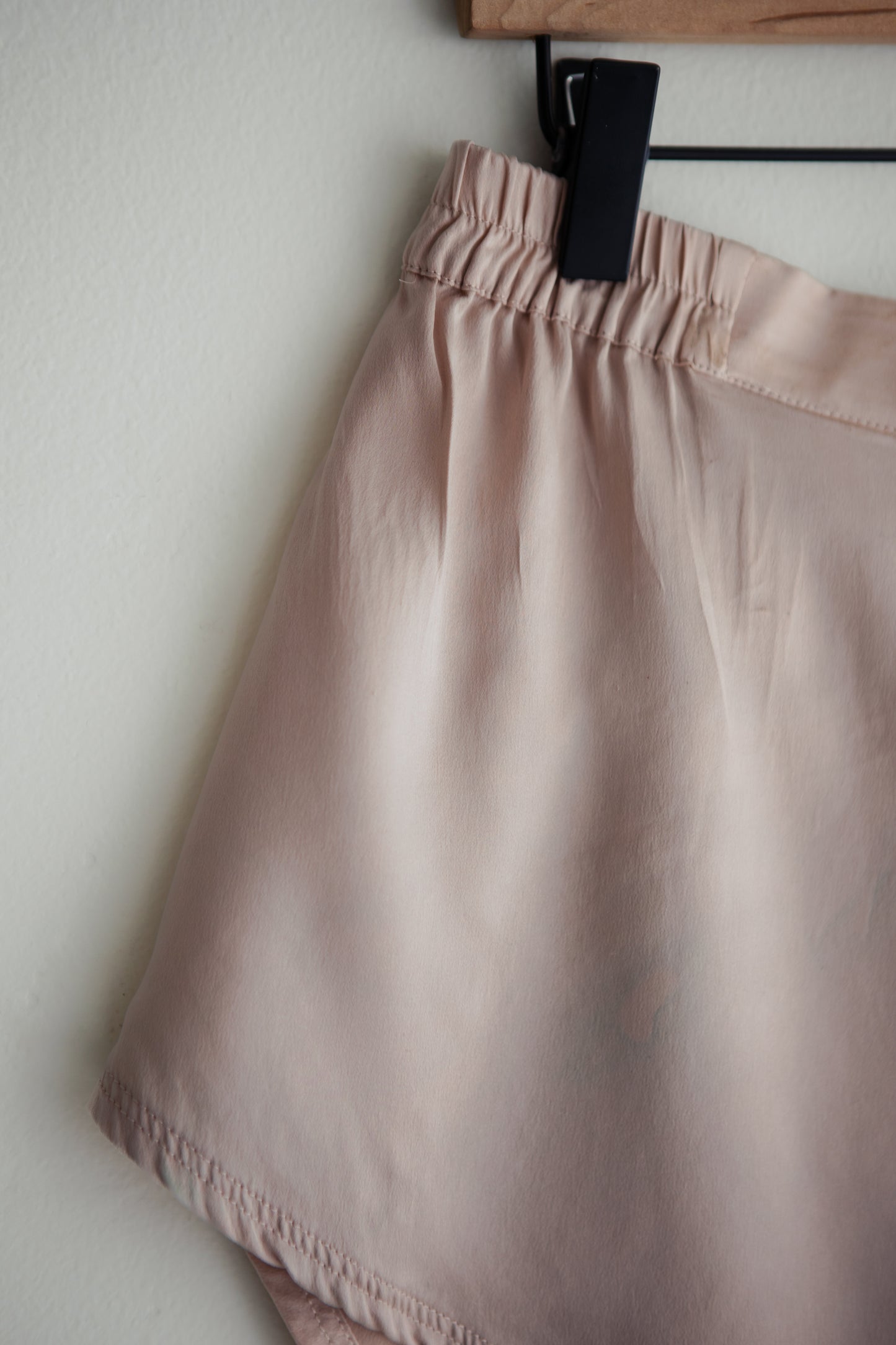 silk LUNYA pajama shorts (L)