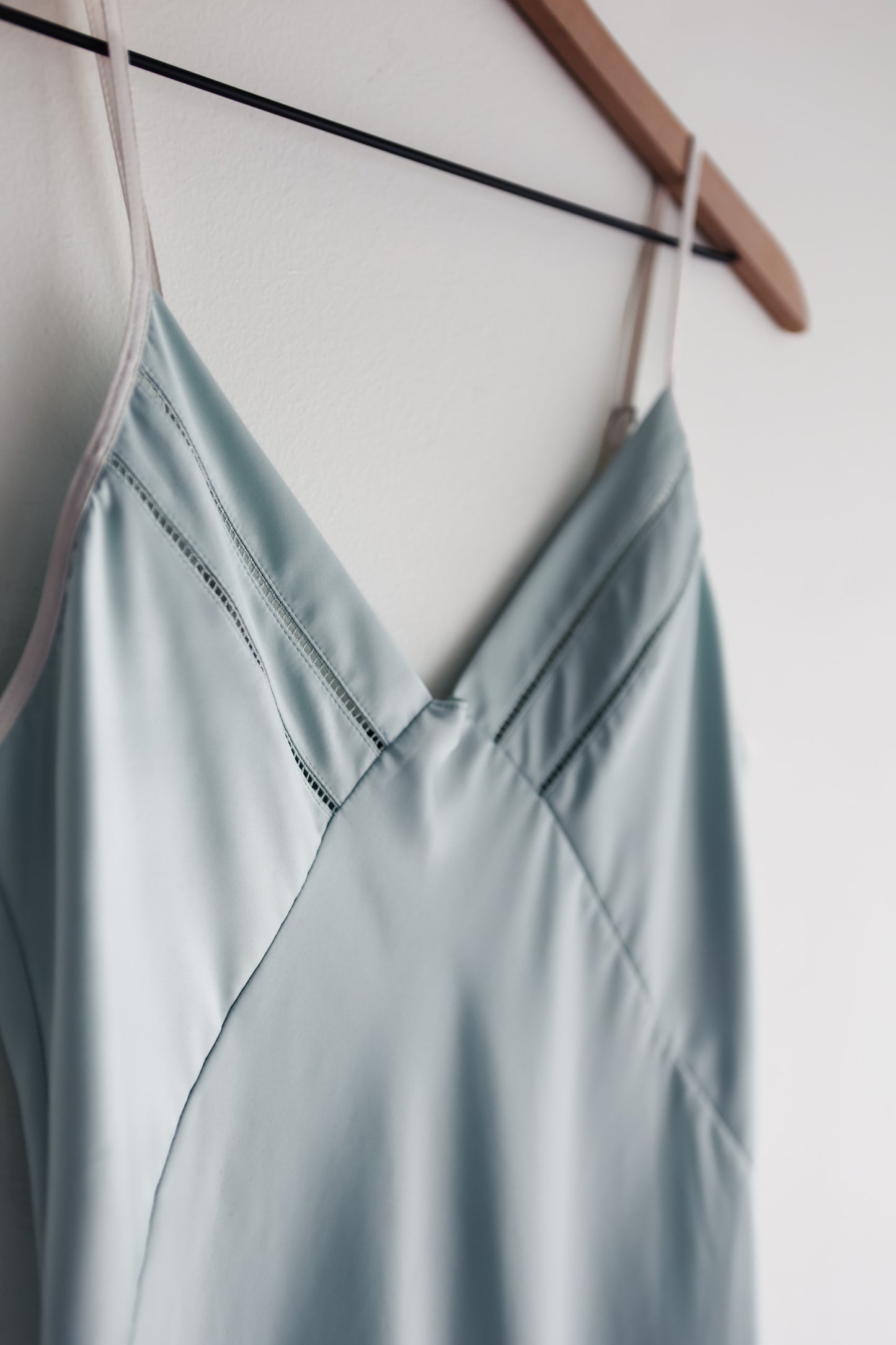 vintage light blue chemise (M)