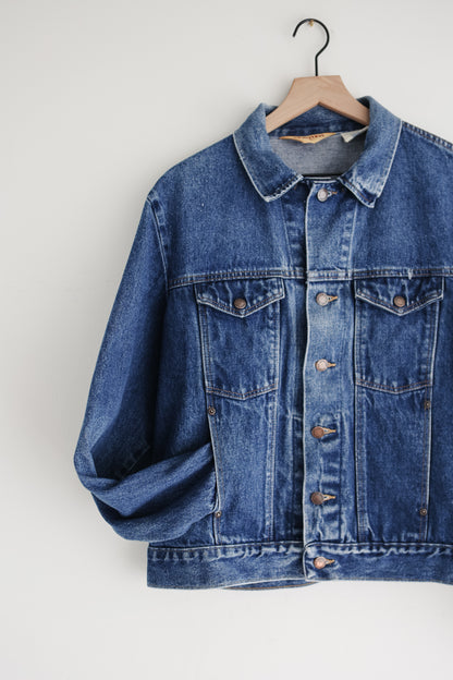 vintage jean jacket (M/L)