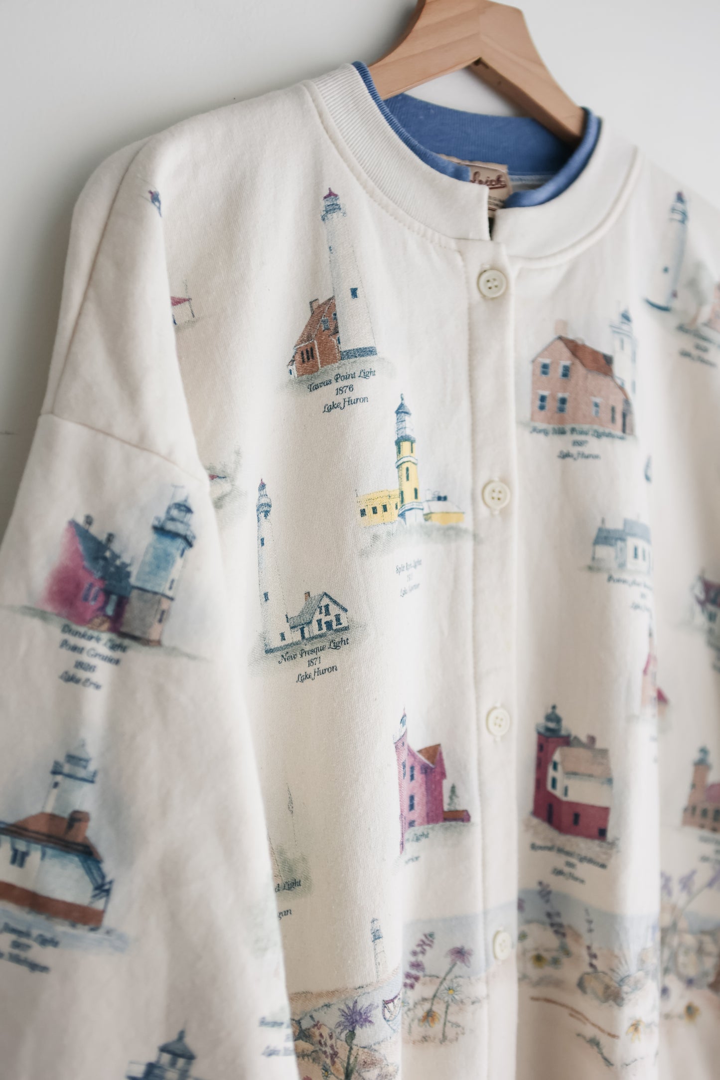 vintage lighthouse sweatshirt (L)