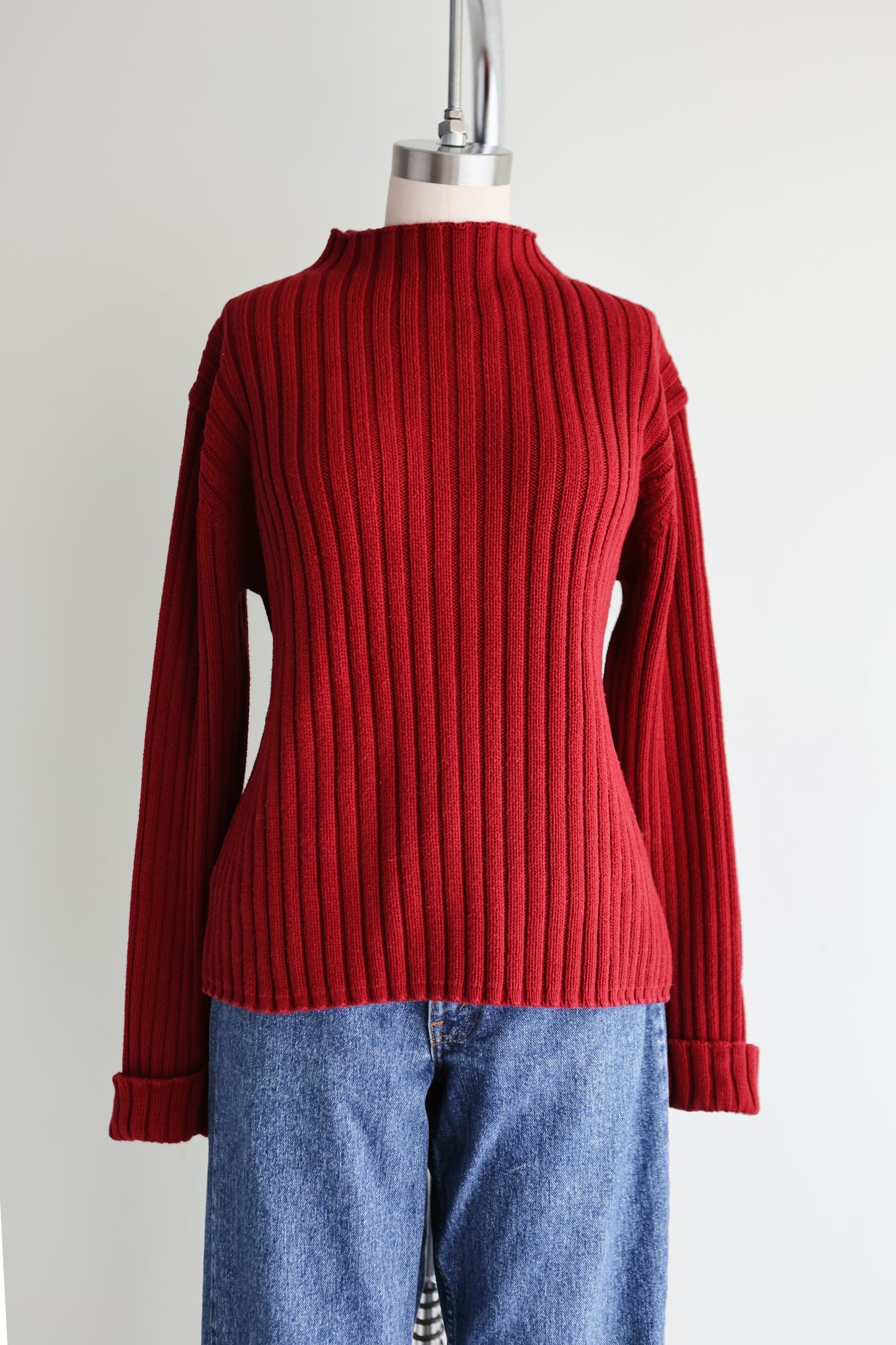 vintage currant red cotton sweater (M)