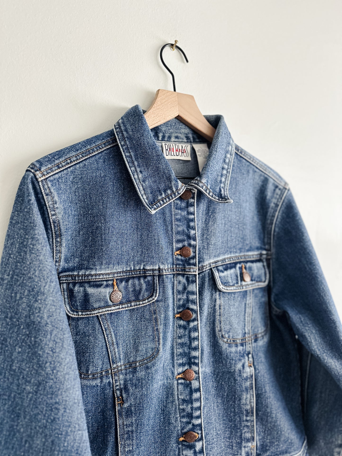 vintage jean jacket (S)