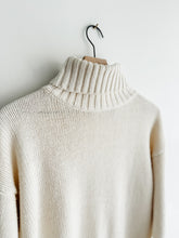 Load image into Gallery viewer, vintage cream cotton sweater (M)
