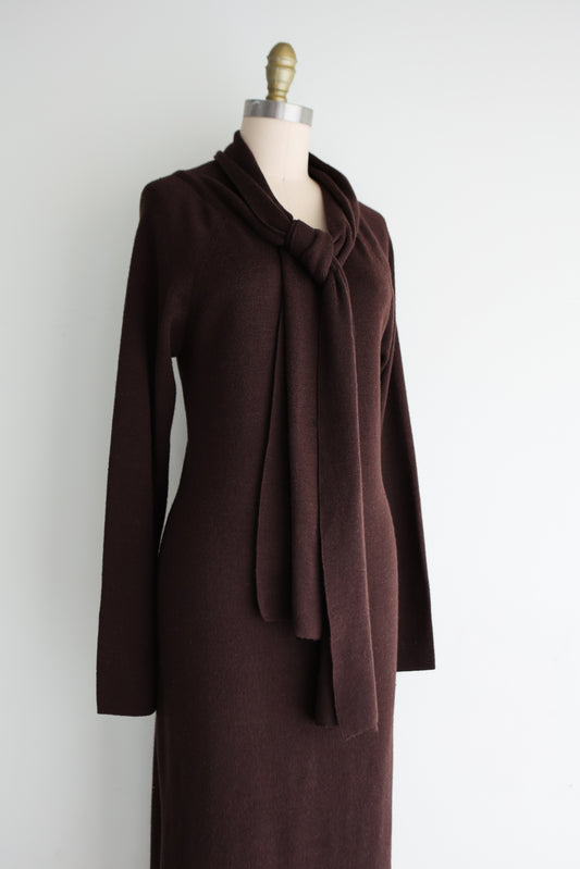 vintage chocolate sweater dress (M)