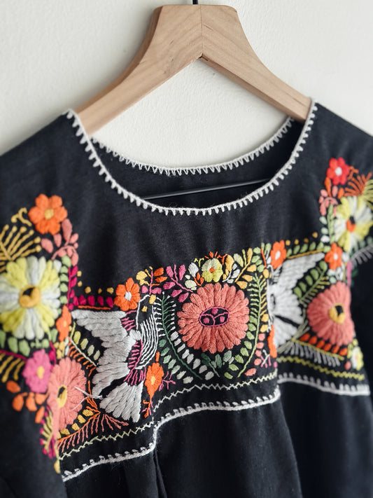 vintage embroidered blouse (M)