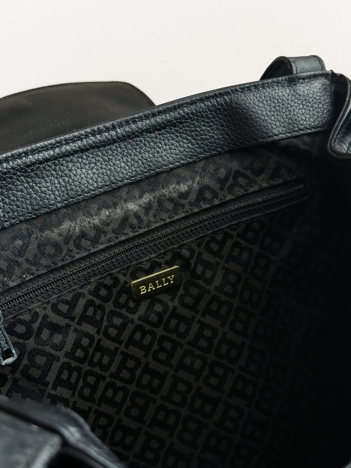 vintage Bally black pebbled leather Shoulder Bag