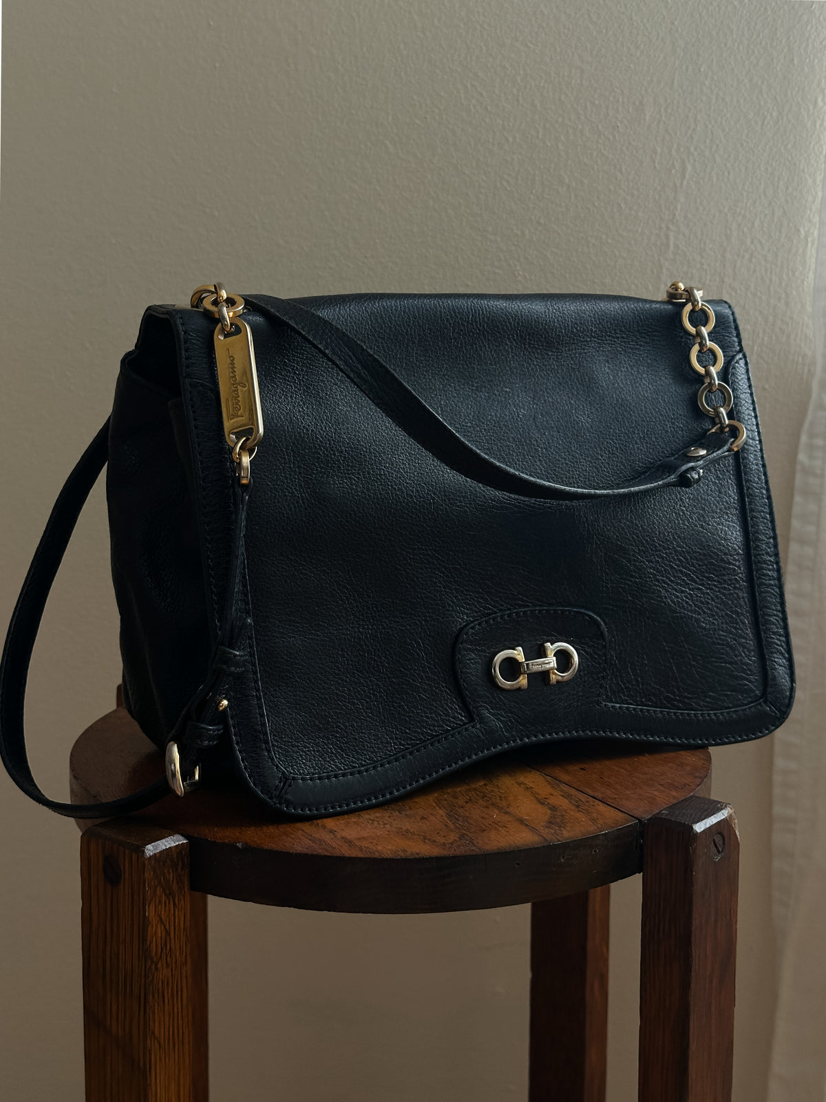 vintage Ferregamo Gancini crossbody