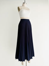 Load image into Gallery viewer, vintage accordion pleat skirt (S)
