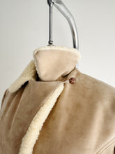 Load image into Gallery viewer, vintage faux suede sherpa shearling jacket (M/L)
