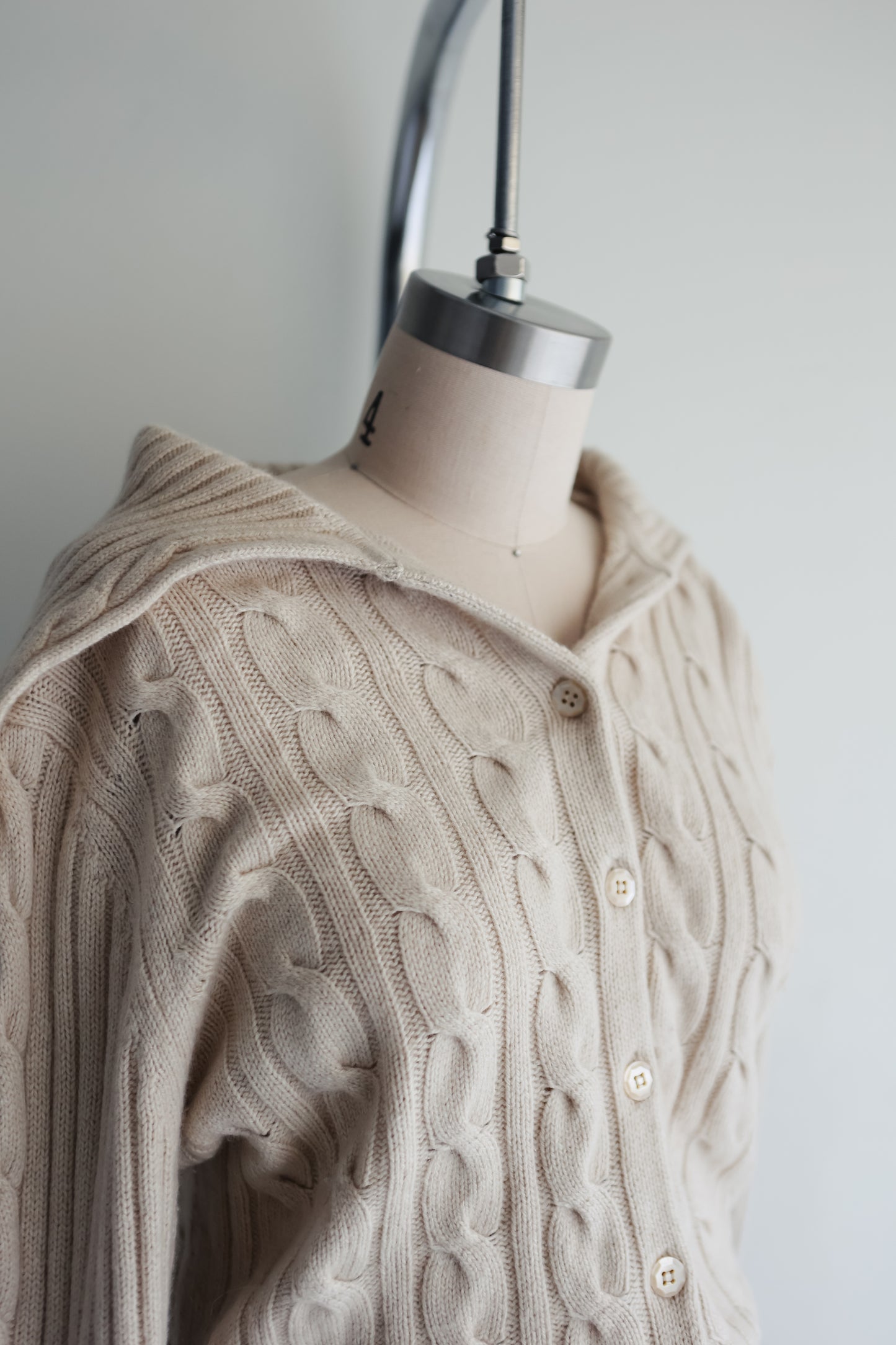 vintage cable knit cashmere cardigan (M)