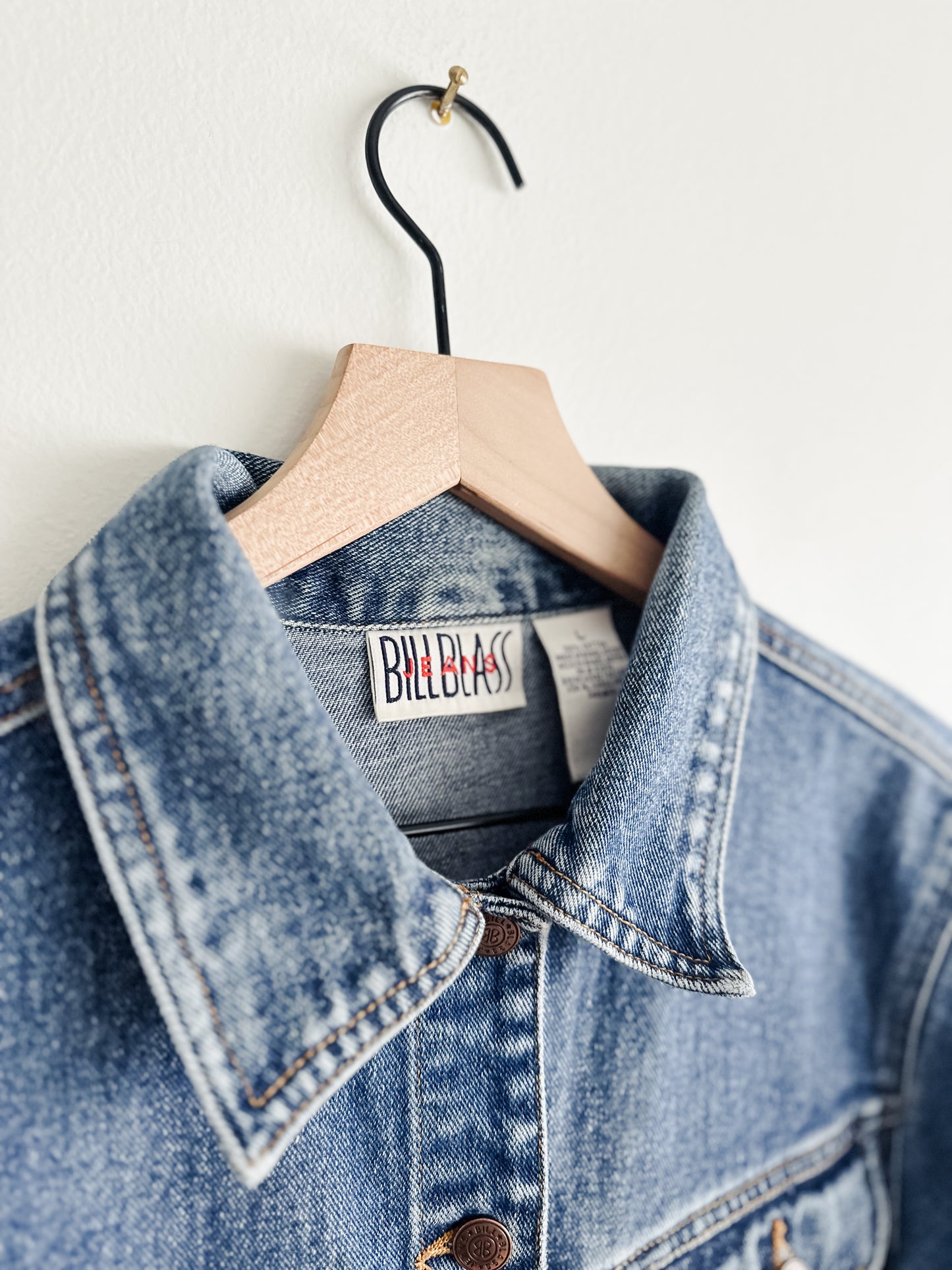 vintage jean jacket (S)