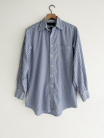 vintage blue stripe button down shirt (M)
