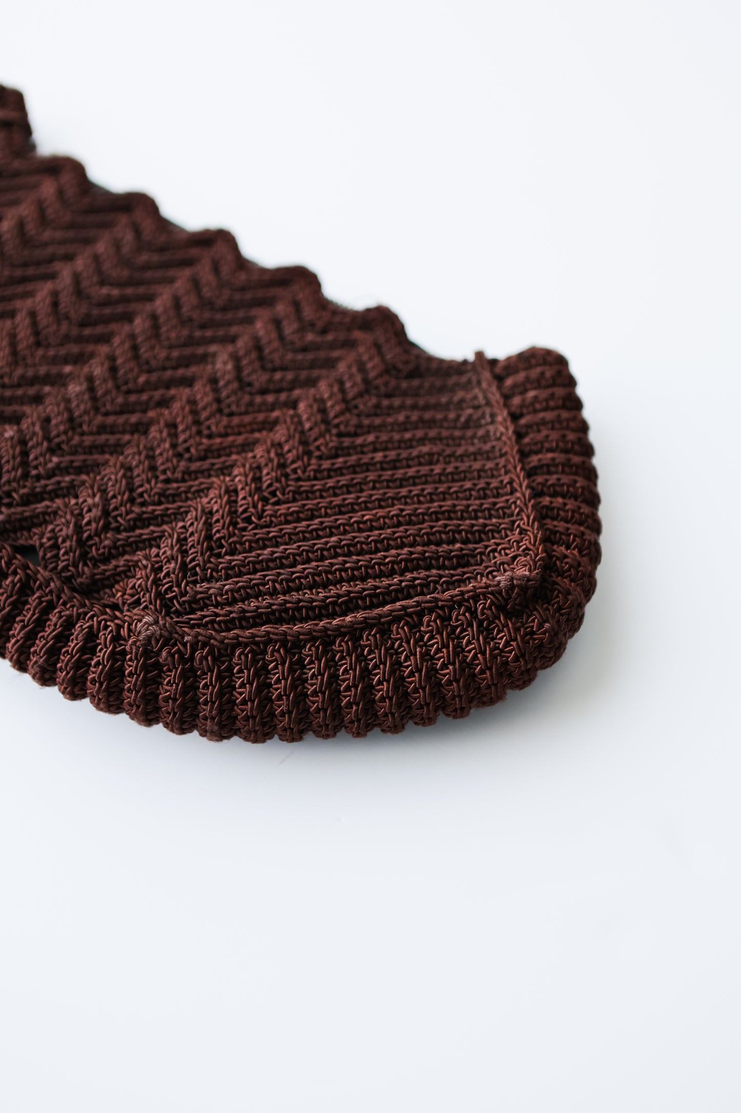vintage 1930s chocolate knit clutch handbag