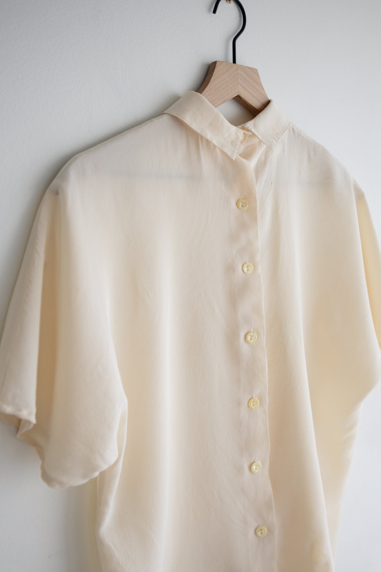 vintage crepe silk blouse (S)