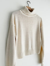 Load image into Gallery viewer, vintage cream cotton sweater (M)
