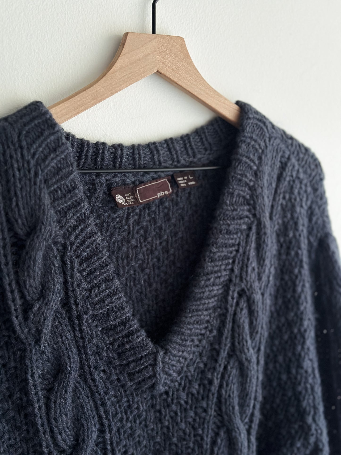 vintage oversized wool sweater (L)