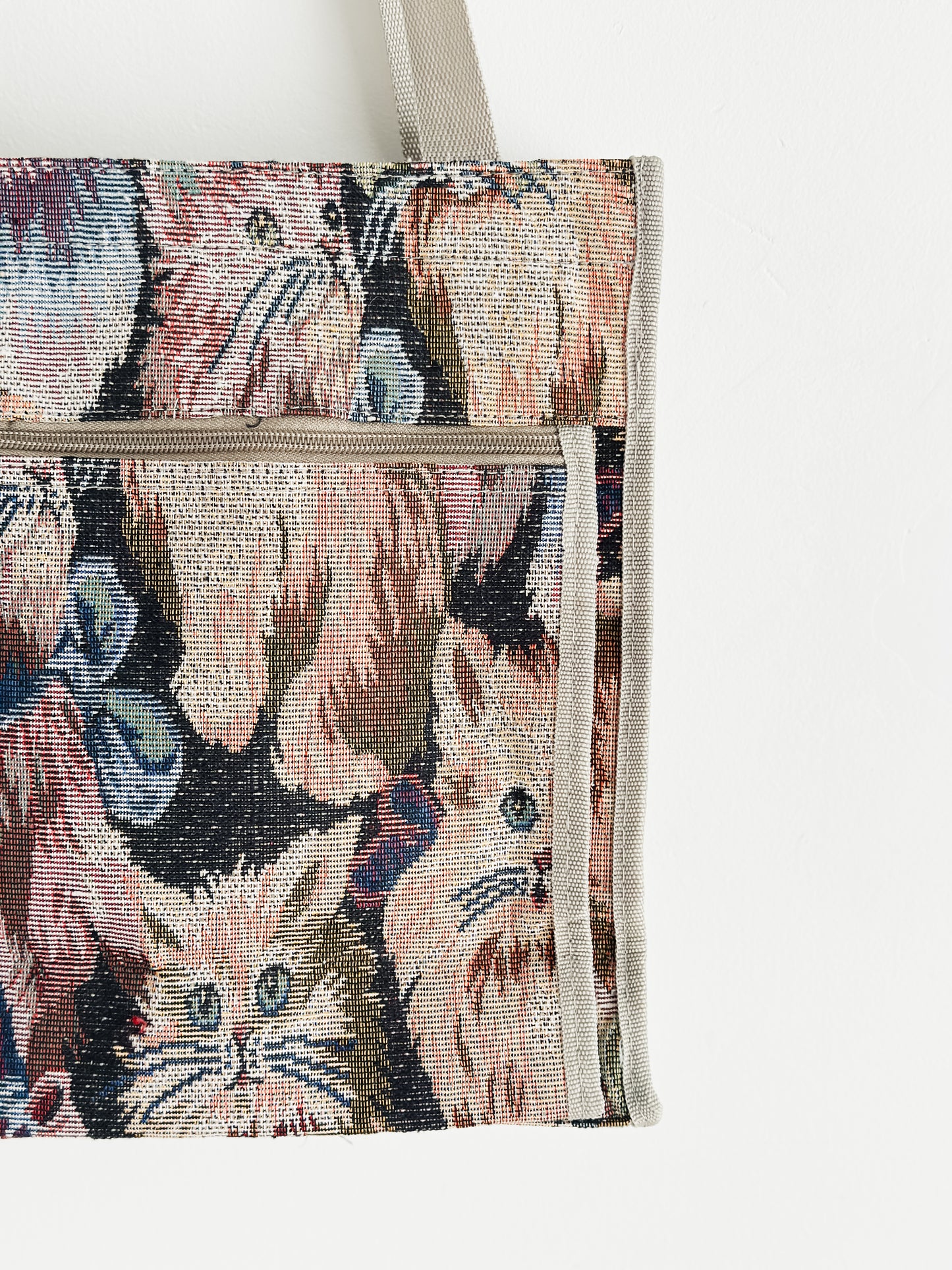 vintage cats tapestry tote bag