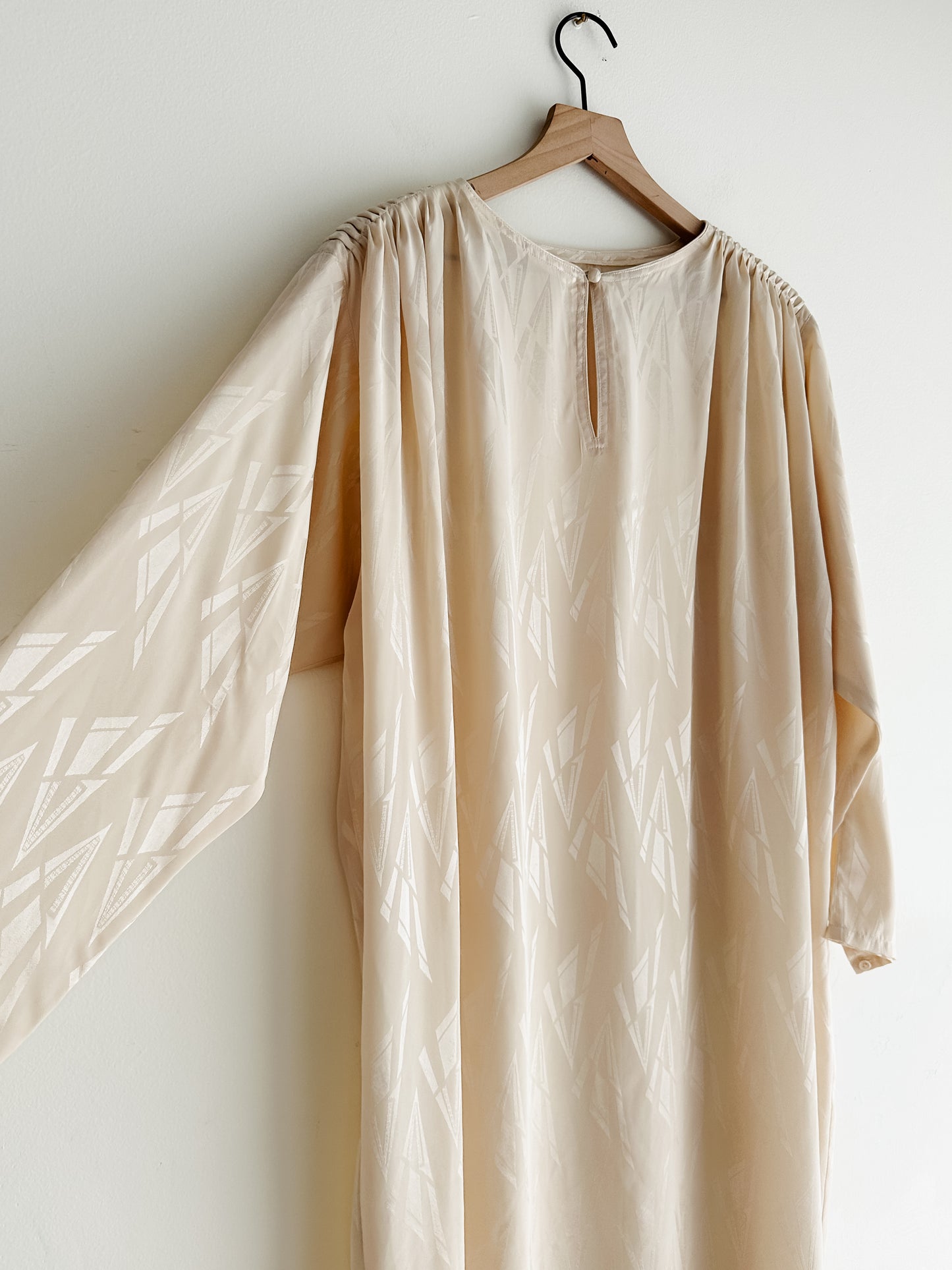 vintage champagne satin cocoon dress (M/L)