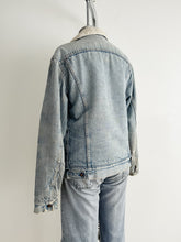 Load image into Gallery viewer, vintage Levis shearling jean jacket (S/M)
