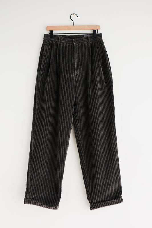 vintage wide wale corduroy trousers (M)