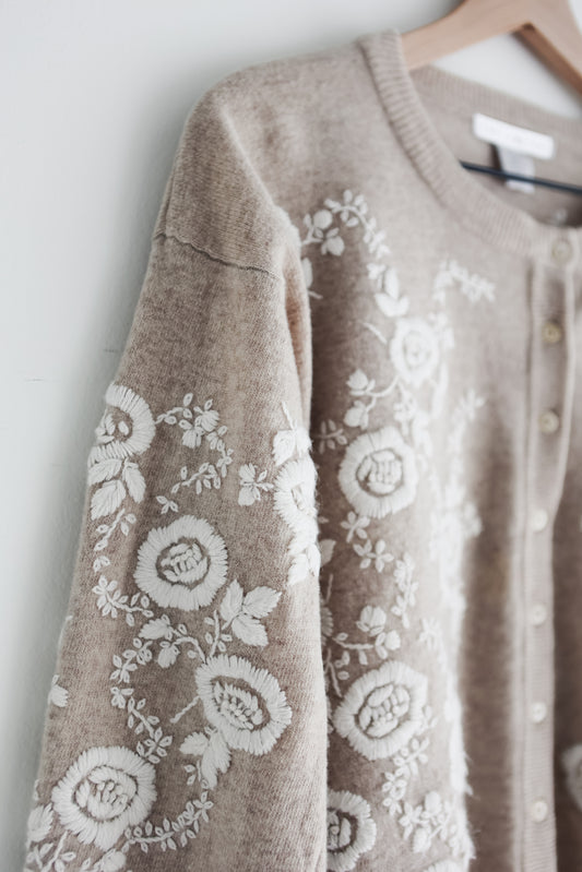 vintage embroidered lambswool cardigan (M)