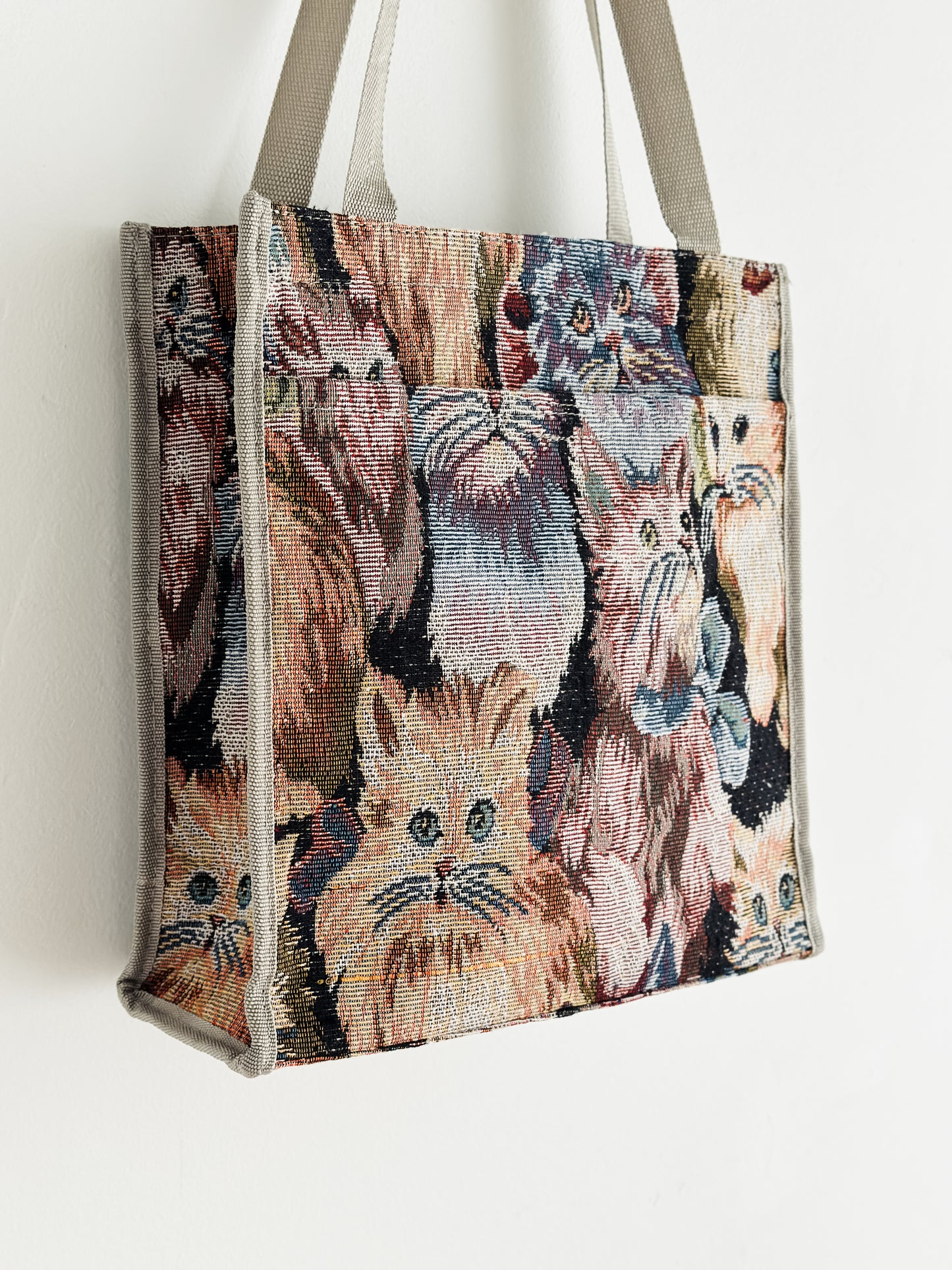 vintage cats tapestry tote bag